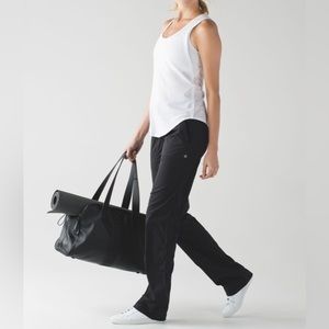 Lululemon Dance Studio Pant III (Regular) *Unlined 32"
Black/ Size 10
